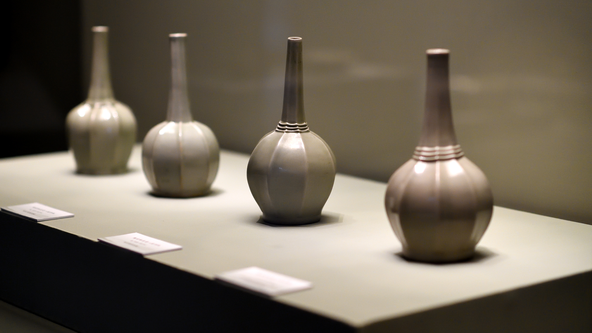 “秘色重光--秘色瓷的考古大发现与再进宫”展览开幕 - 故宫博物院