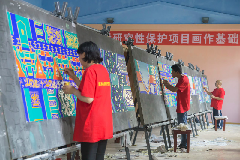 故宫博物院召开养心殿研究性保护项目工匠基