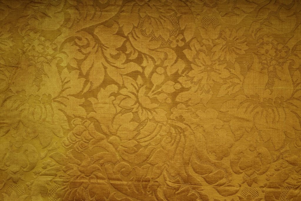 黄色大洋花纹凸花缎