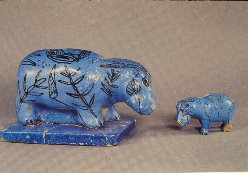 古埃及蓝釉釉下黑彩河马