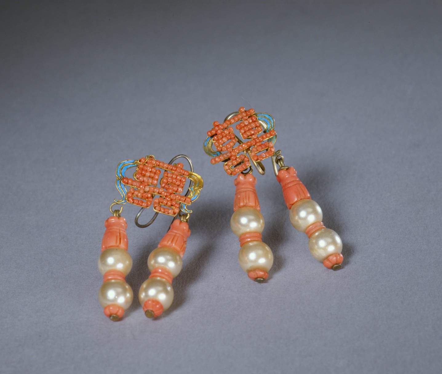串料珠缉珊瑚双喜字耳环