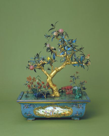 镶宝石九重春色图盆景