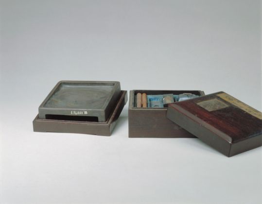 端石铭弇州山人抄手砚