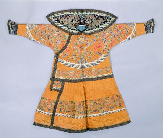 金黄色彩云金龙妆花缎男朝袍