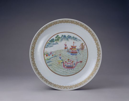 “慎德堂制”款粉彩赛龙、凤舟图盘