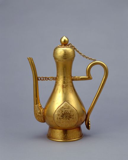 金錾缠枝莲纹执壶