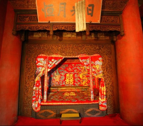 坤宁宫洞房喜床